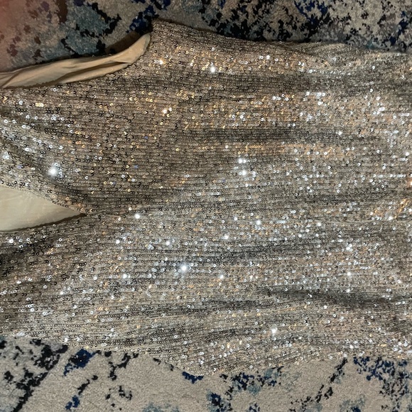 Small sequence shirt - Picture 2 of 3